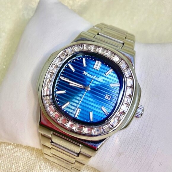 💖NEW! Handsome Marshails Men's Watch. Blue Face. - Picture 1 of 7